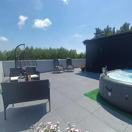 Modern Rancho - Nad Rzeka, Przy Stadninie Koni Vendégház