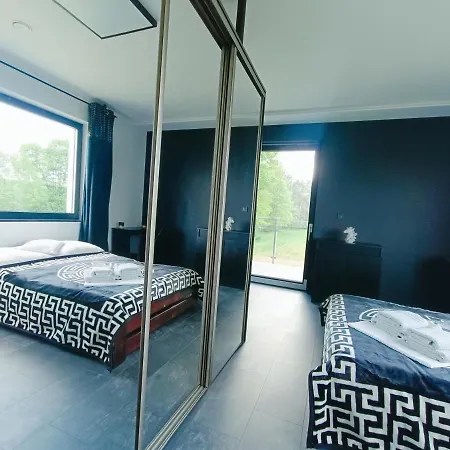 Modern Rancho - Nad Rzeka, Przy Stadninie Koni Pensión *
