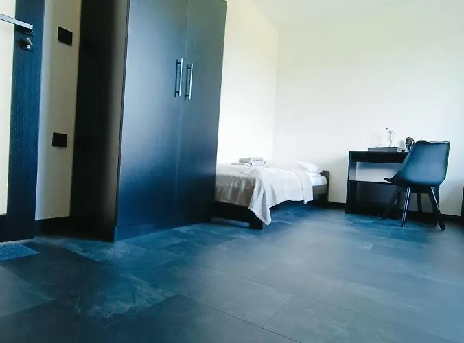 Modern Rancho - Nad Rzeka, Przy Stadninie Koni Гостевой дом