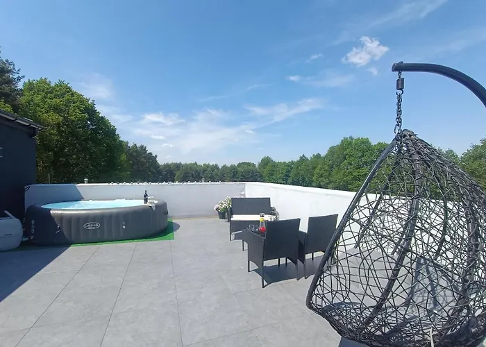 Modern Rancho - Nad Rzeka, Przy Stadninie Koni Гостевой дом