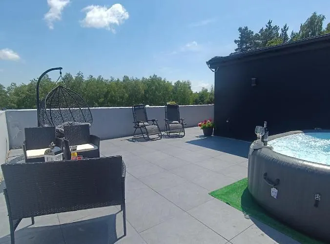 Modern Rancho - Nad Rzeka, Przy Stadninie Koni Гостевой дом