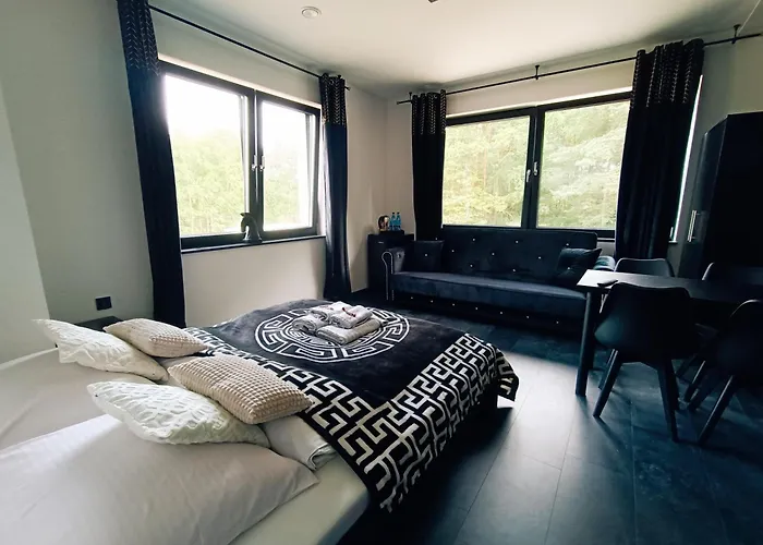 Modern Rancho - Nad Rzeka, Przy Stadninie Koni